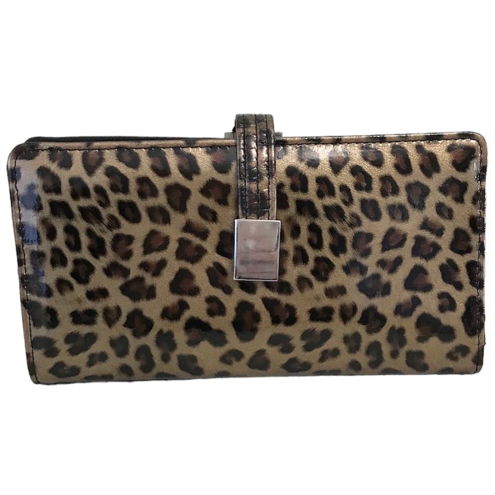 Cheetah Wallet with Checkbook Cover Pre-owned Good Condition